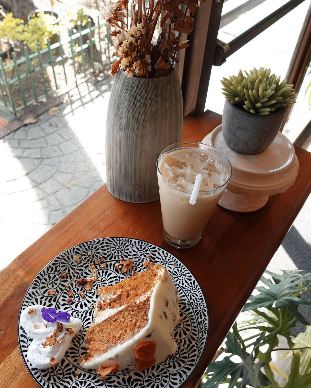 Flour Jar Manila café interior atmosphere